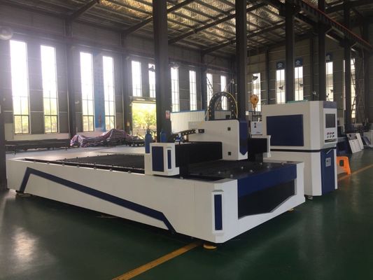 van de de Vezellaser van 1kw 6kw CNC de Machine Vierkante Rechthoek Om metaal te snijden om het Knipsel van de Staalbuis
