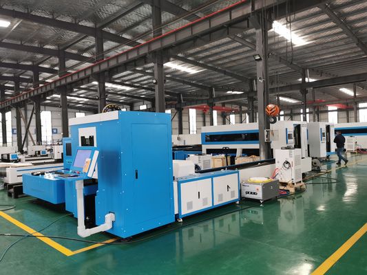 IPG-CNC van de Vezellaser Snijmachine 1000W voor 10mm Vloeistaal